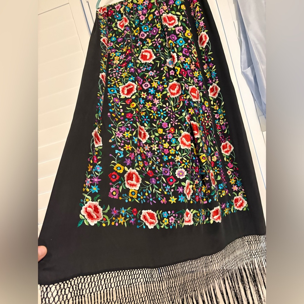 Vintage Silk large Black Flamenco Floral Embroidered Fringe Scarf